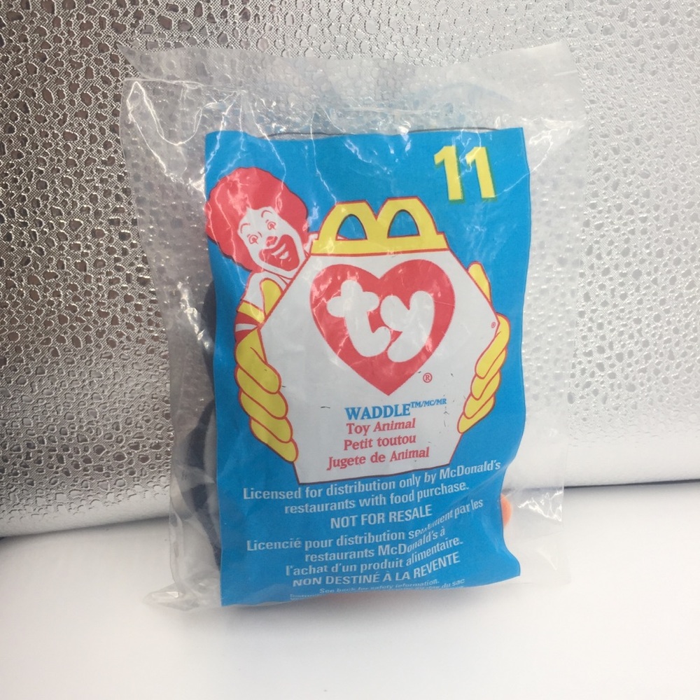 Ty McDonald’s Teenie Beany Baby Waddle The Penguin